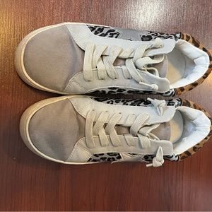 Sneakers with patterns